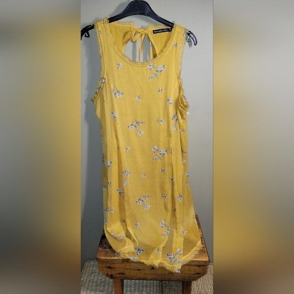 Abercrombie & Fitch yellow floral mini sleeveless sundress medium back key hole - Picture 2 of 7